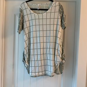 LuLaRoe top